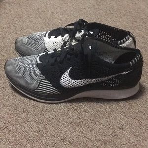 Nike flyknit racer size 11